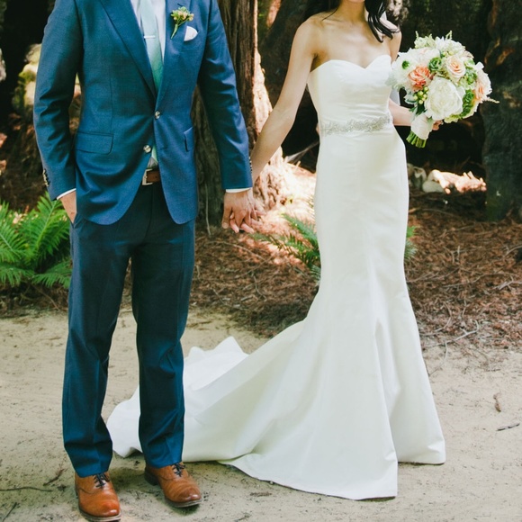 Nicole Miller Dresses & Skirts - Nicole Miller Dakota Wedding Dress size 2